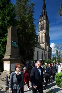 Pietni_akt_na_Vysehradskem_hrbitove_06