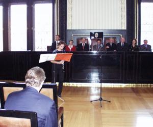 K slavnostnímuzahájení zahrála na flétnu vítězka loňské mezinárodní hudební soutěže Kateřina Váchová.